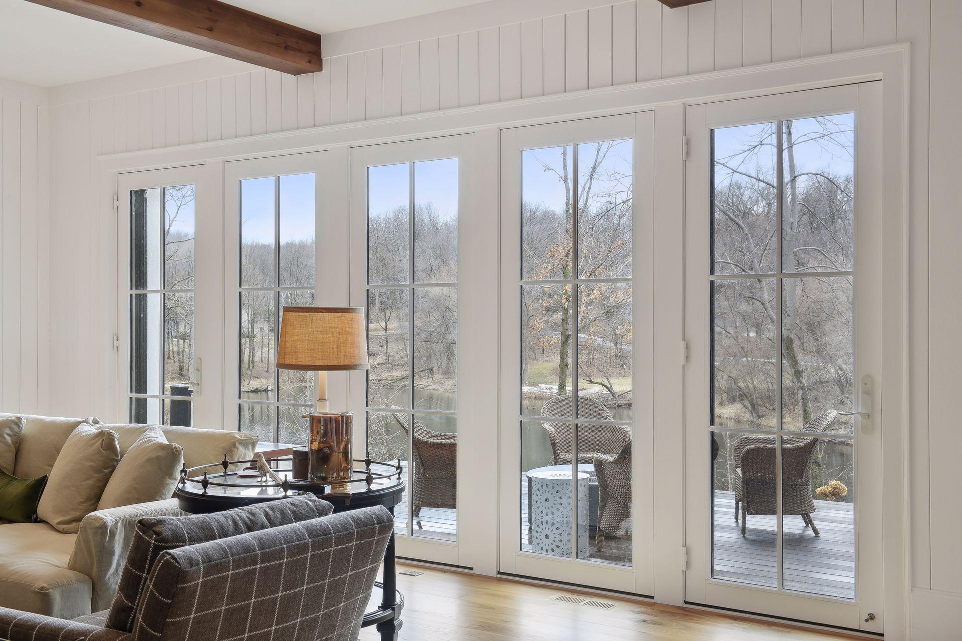 private southern views over Footprint Lake