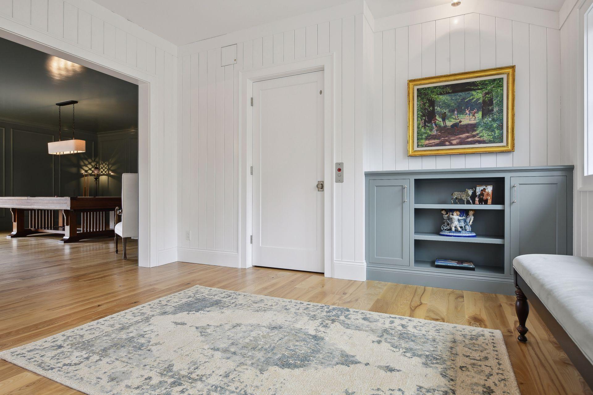 elevator for all floors and built ins on landing