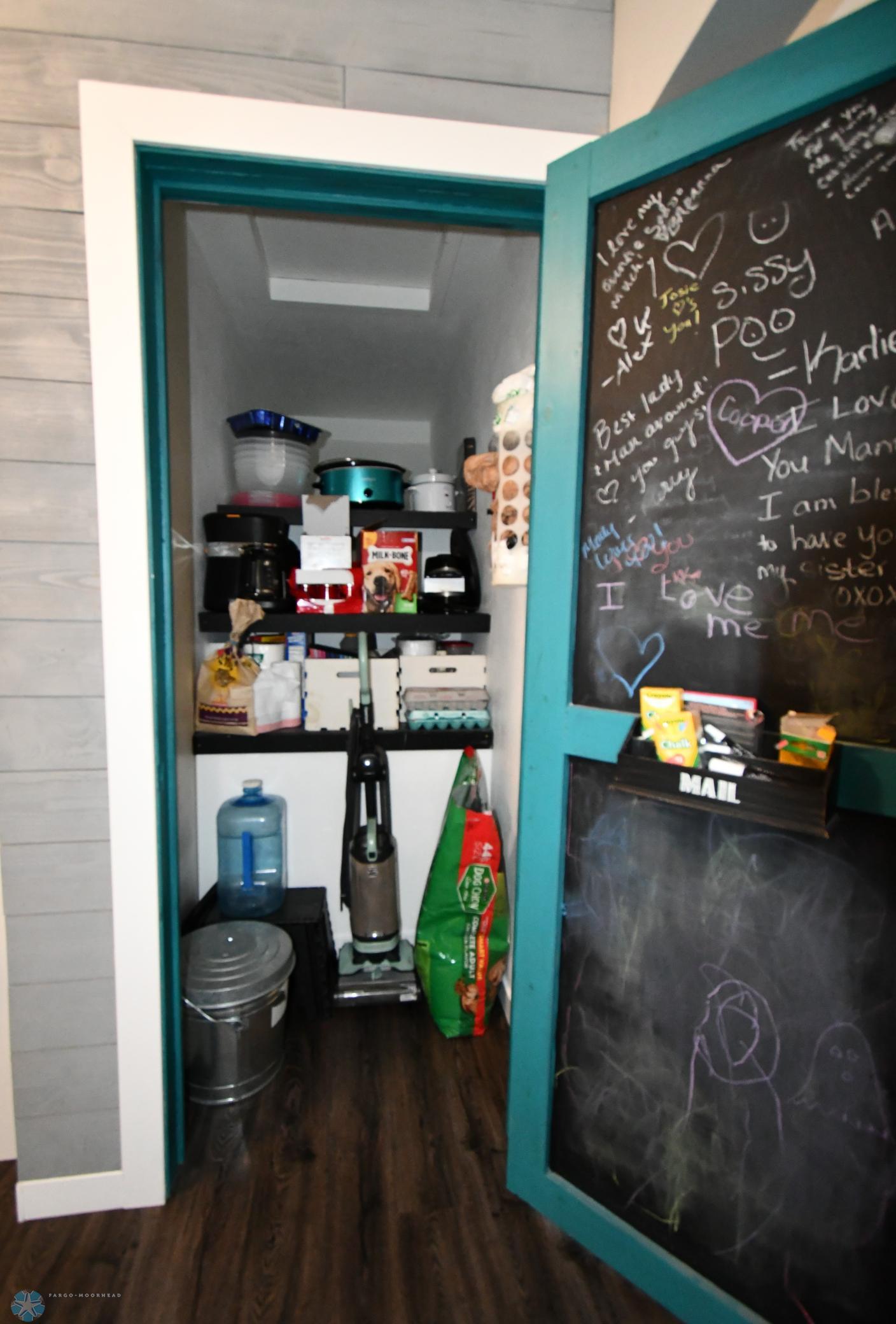 4 Pantry.JPG