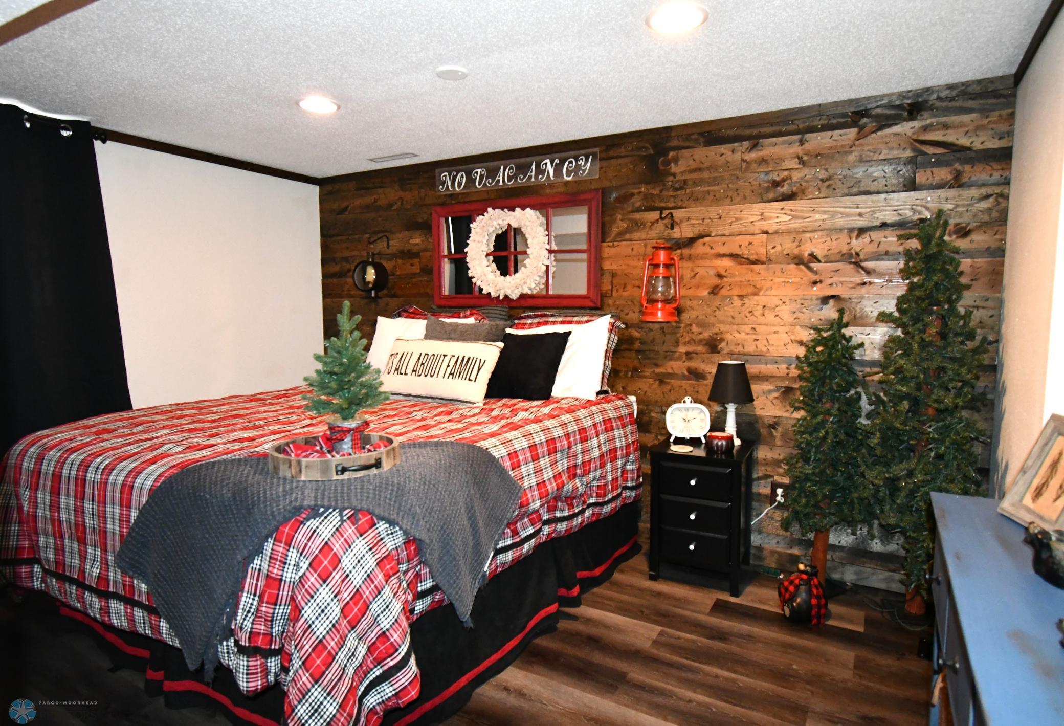 15 Bsmt Bdrm.JPG