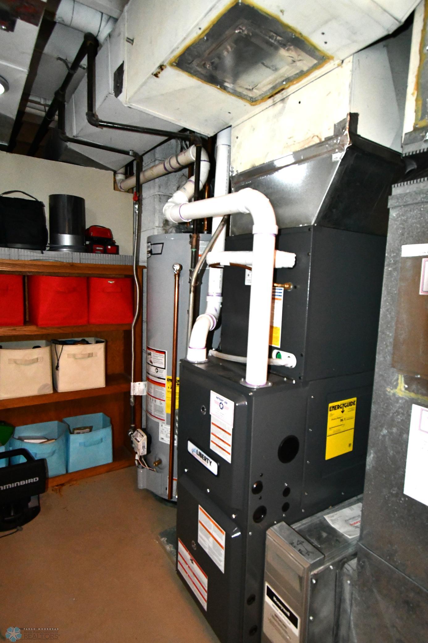 20 Bsmt Furnace Rm-Storage.JPG