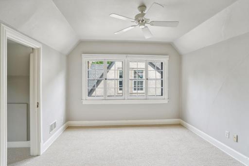 130 Mississippi River Boulevard S, Saint Paul, MN 55105