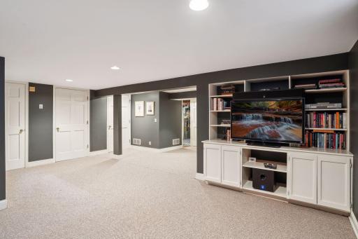 130 Mississippi River Boulevard S, Saint Paul, MN 55105