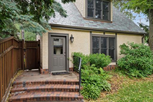 130 Mississippi River Boulevard S, Saint Paul, MN 55105