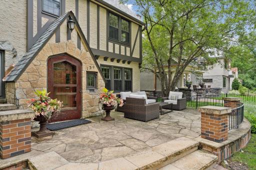 130 Mississippi River Boulevard S, Saint Paul, MN 55105