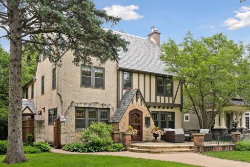 130 Mississippi River Boulevard S, Saint Paul, MN 55105