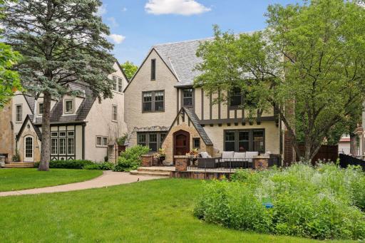130 Mississippi River Boulevard S, Saint Paul, MN 55105