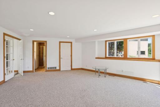 5637 Interlachen Circle, Minneapolis, MN 55436