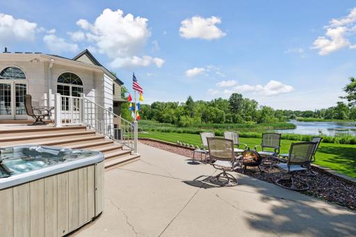 5637 Interlachen Circle, Minneapolis, MN 55436