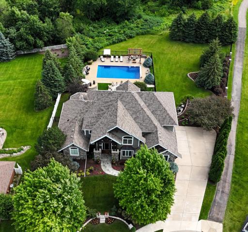 3030 Fairway Circle, Chaska, MN 55318