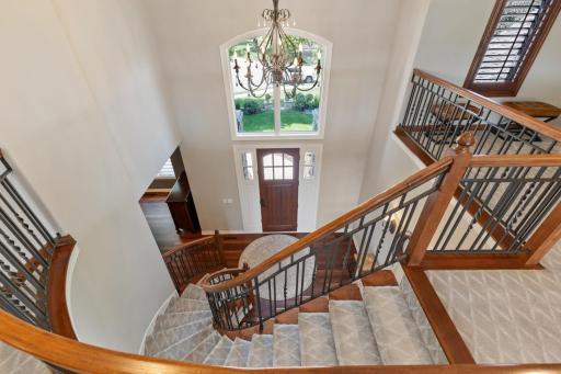 3030 Fairway Circle, Chaska, MN 55318