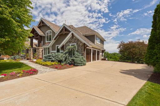 3030 Fairway Circle, Chaska, MN 55318