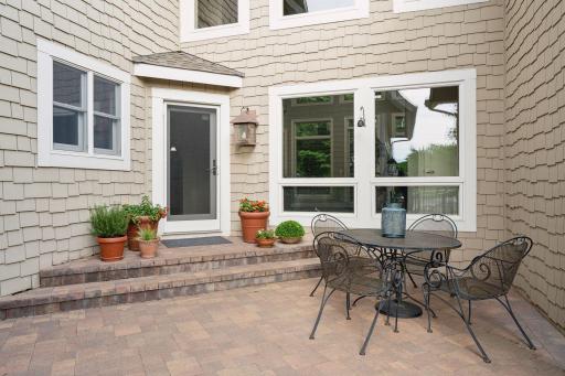 6965 Lake Harrison Circle, Chanhassen, MN 55317