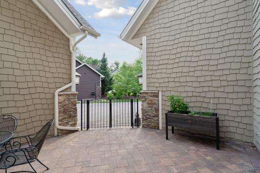 6965 Lake Harrison Circle, Chanhassen, MN 55317