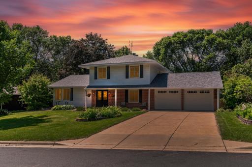 13220 Pine Ridge Road, Burnsville, MN 55337