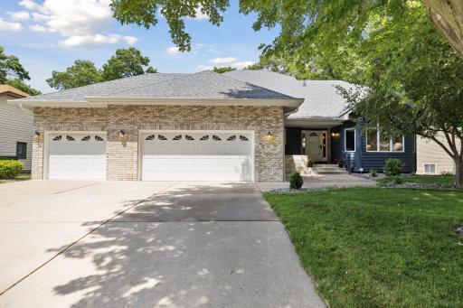 Beautiful Lino Lakes home in a wonderful neighborhood. Beautifully maintained inside and out!