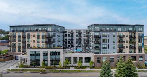 5220 Eden Avenue, 202, Edina, MN 55436