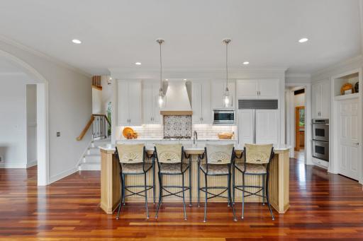 1520 W Farm Road, Chaska, MN 55318