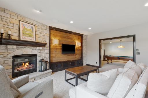 1520 W Farm Road, Chaska, MN 55318