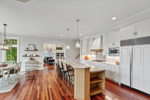 1520 W Farm Road, Chaska, MN 55318