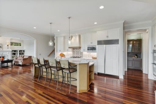 1520 W Farm Road, Chaska, MN 55318