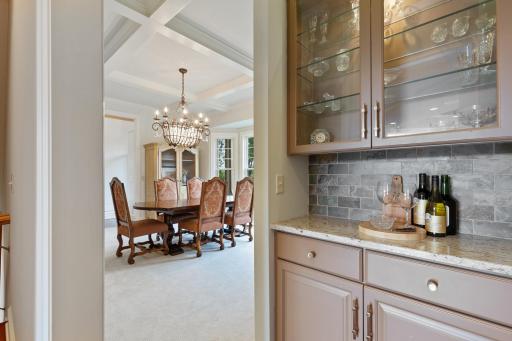 1520 W Farm Road, Chaska, MN 55318