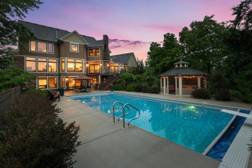 1520 W Farm Road, Chaska, MN 55318