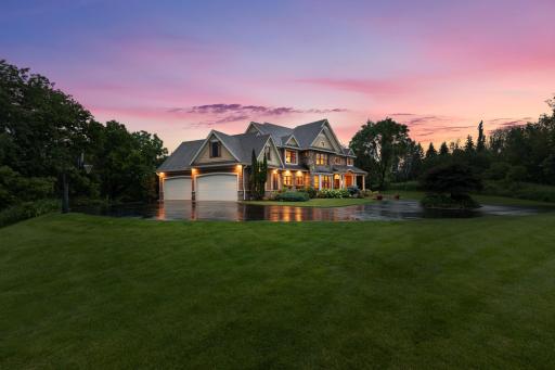 1520 W Farm Road, Chaska, MN 55318