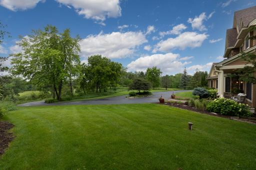 1520 W Farm Road, Chaska, MN 55318