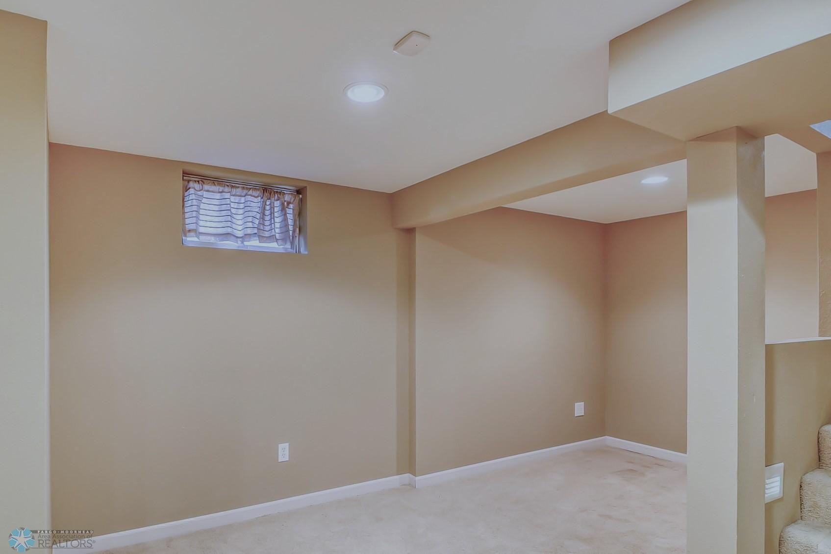 Basement1_4.jpg