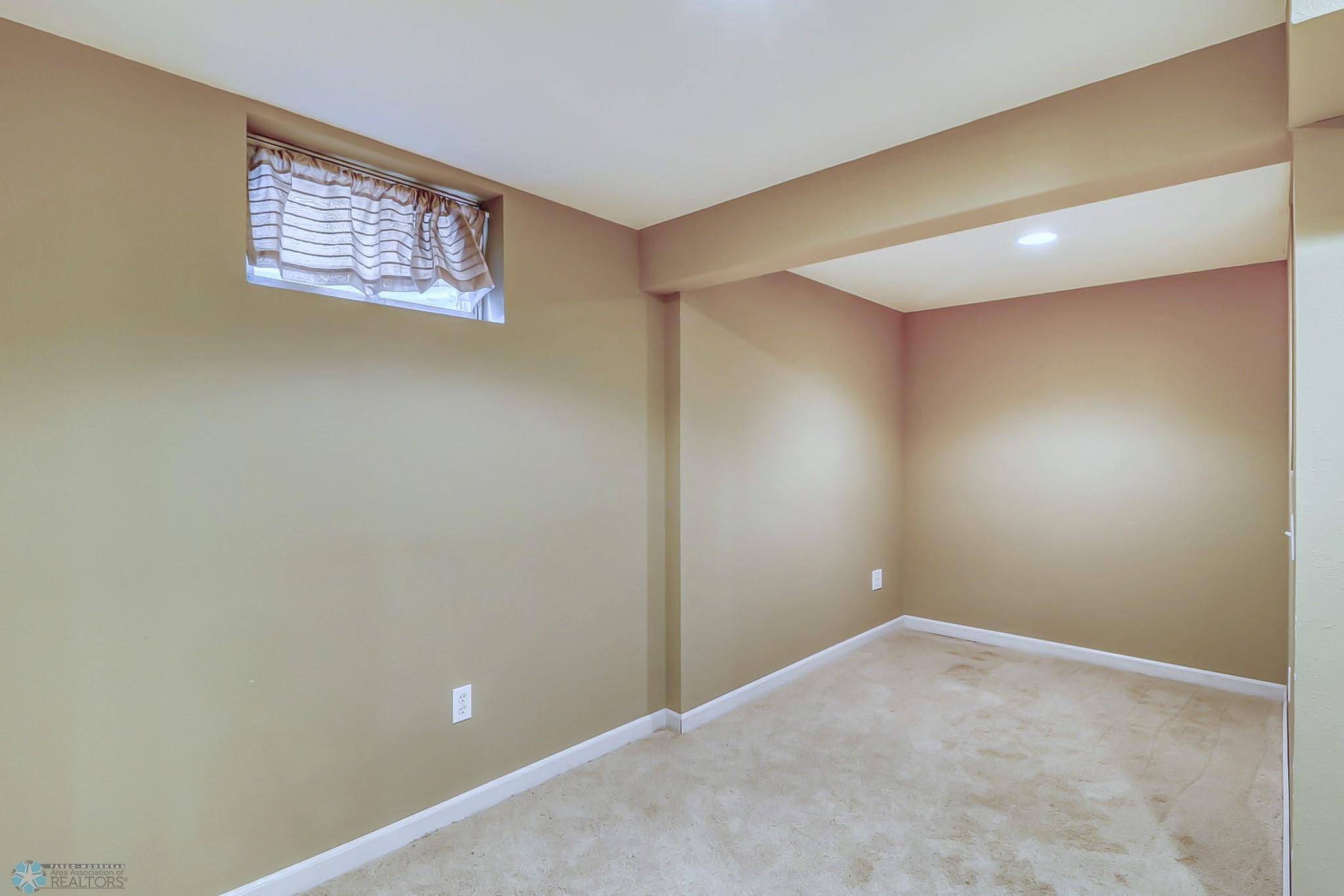 Basement1_5.jpg