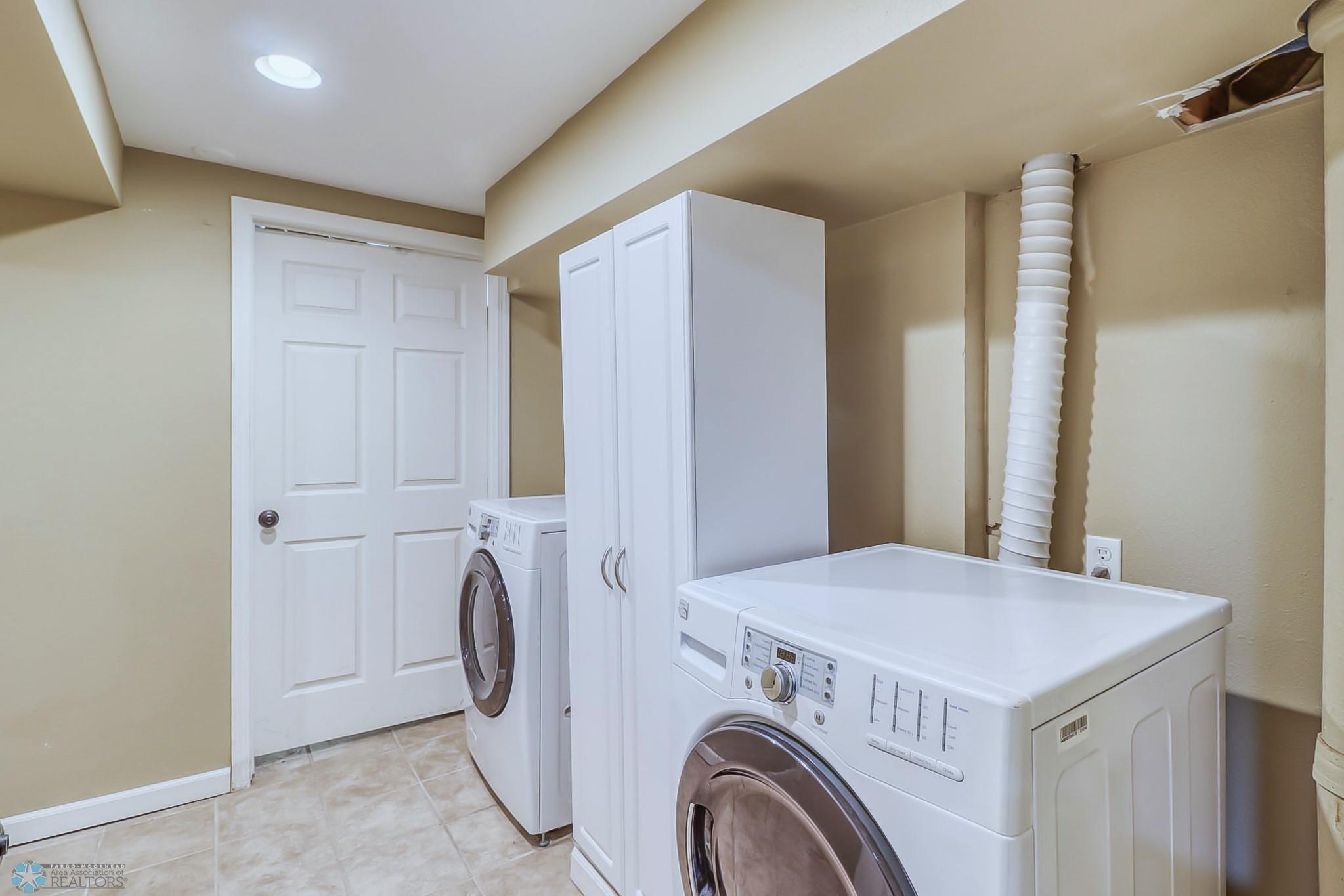 Laundry1_1.jpg