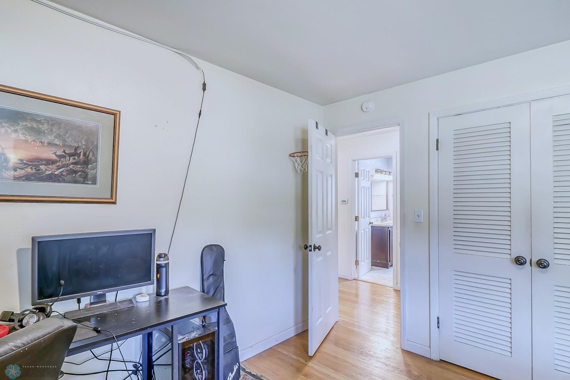 Bedroom2_2.jpg