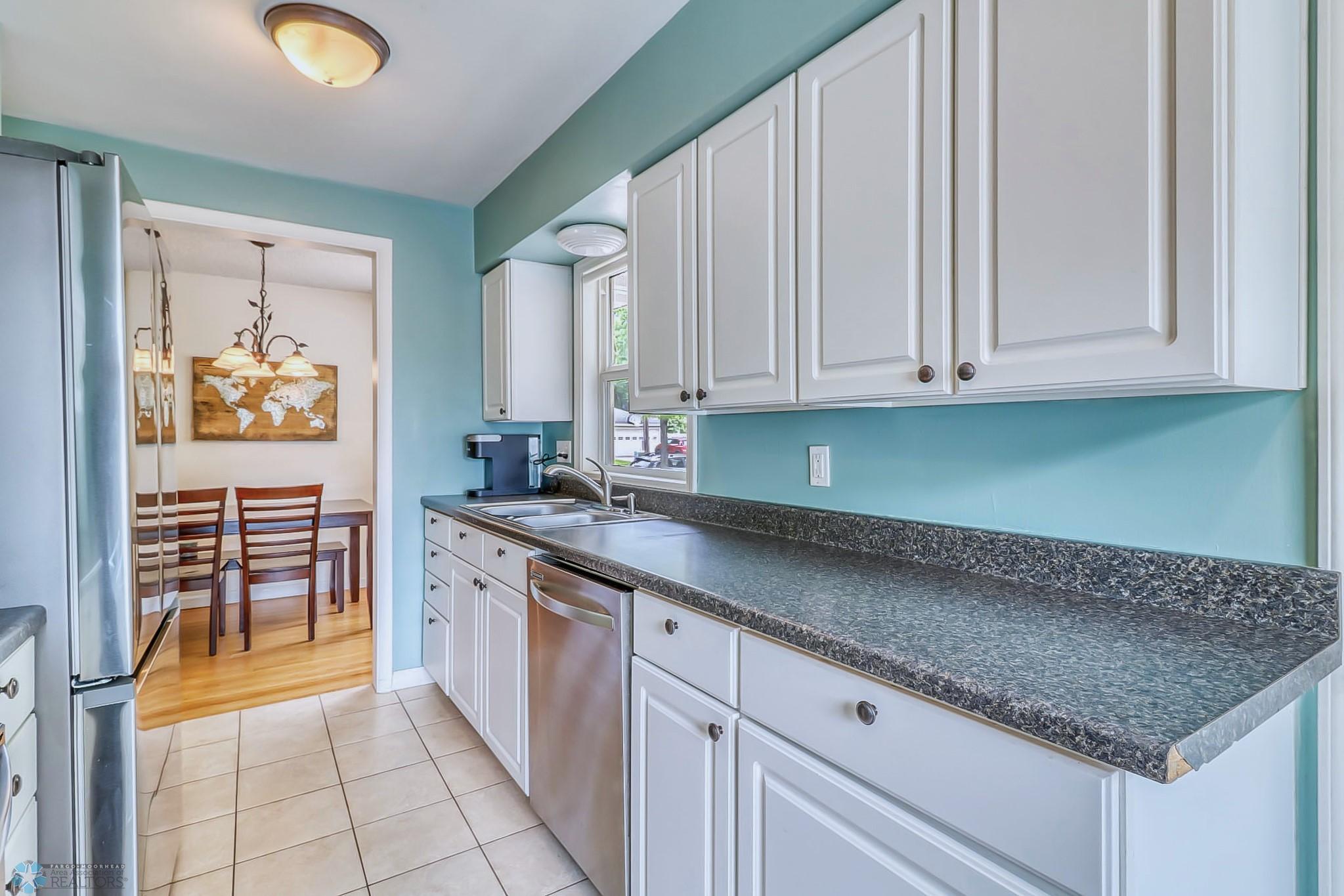 Kitchen1_5.jpg