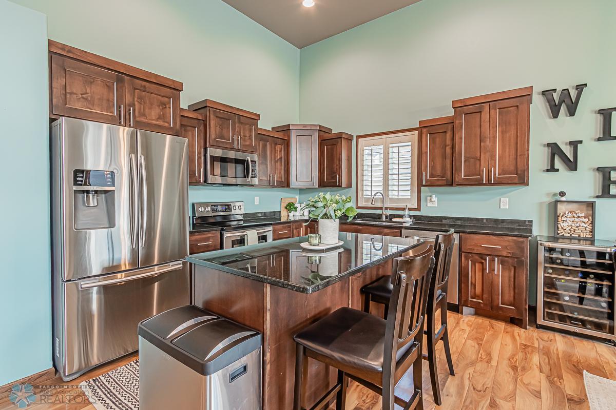 Kitchen_2.jpg