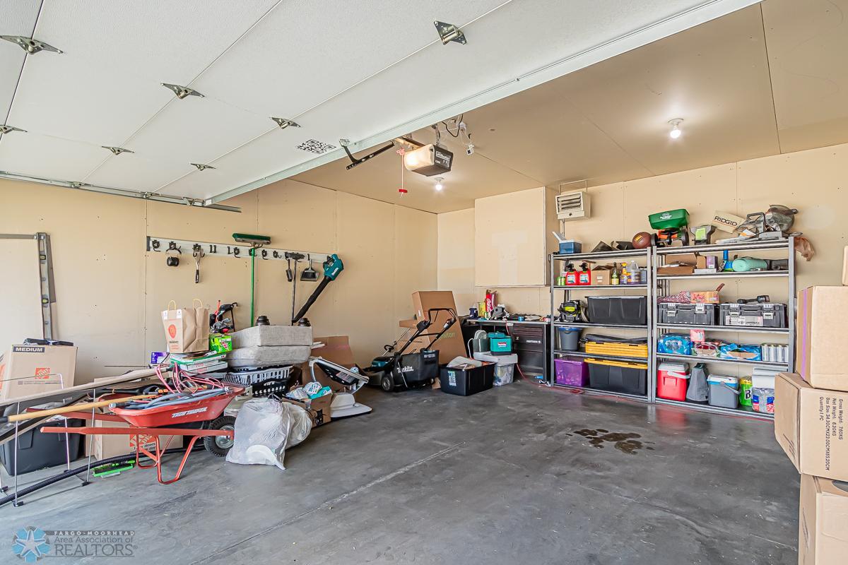 Garage_2.jpg