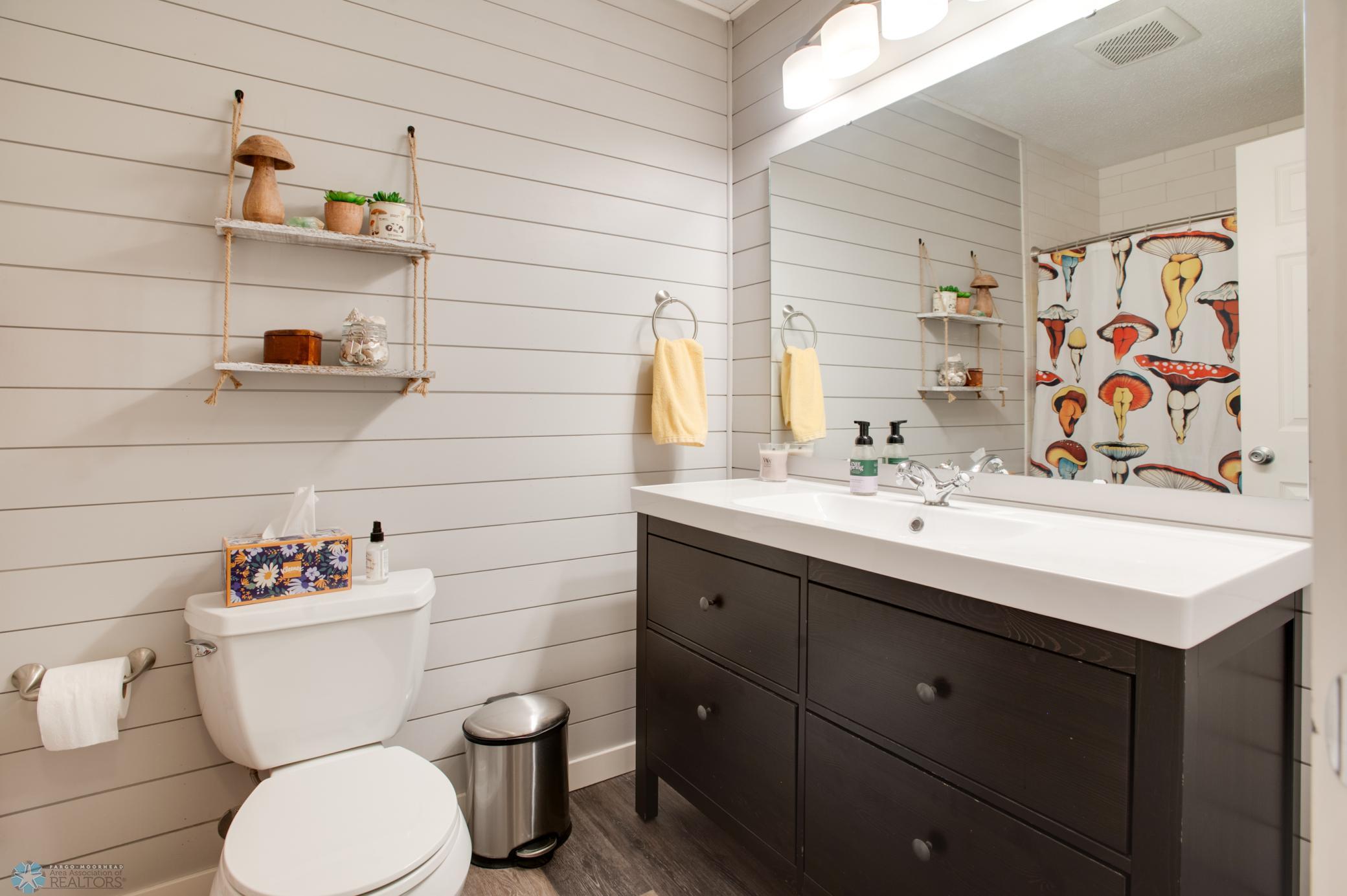 Bathroom 2 - Full Bath