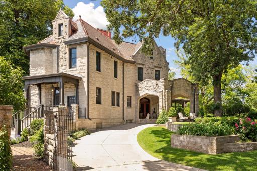 This is perfectly perched on a huge, private lot.