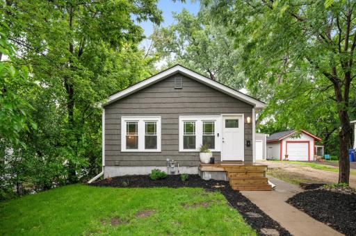 992 Manvel Street, Saint Paul, MN 55114