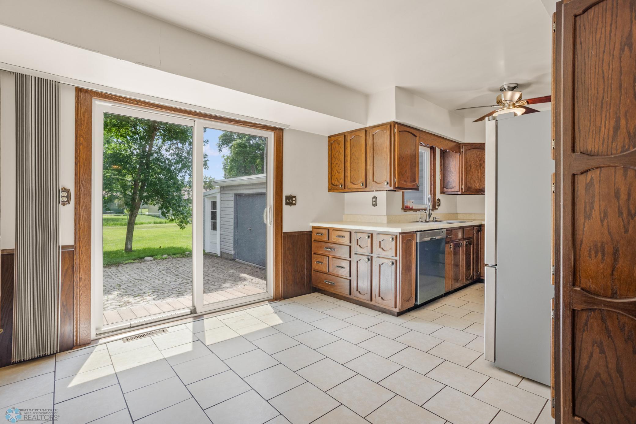 219 5th Ave W West Fargo