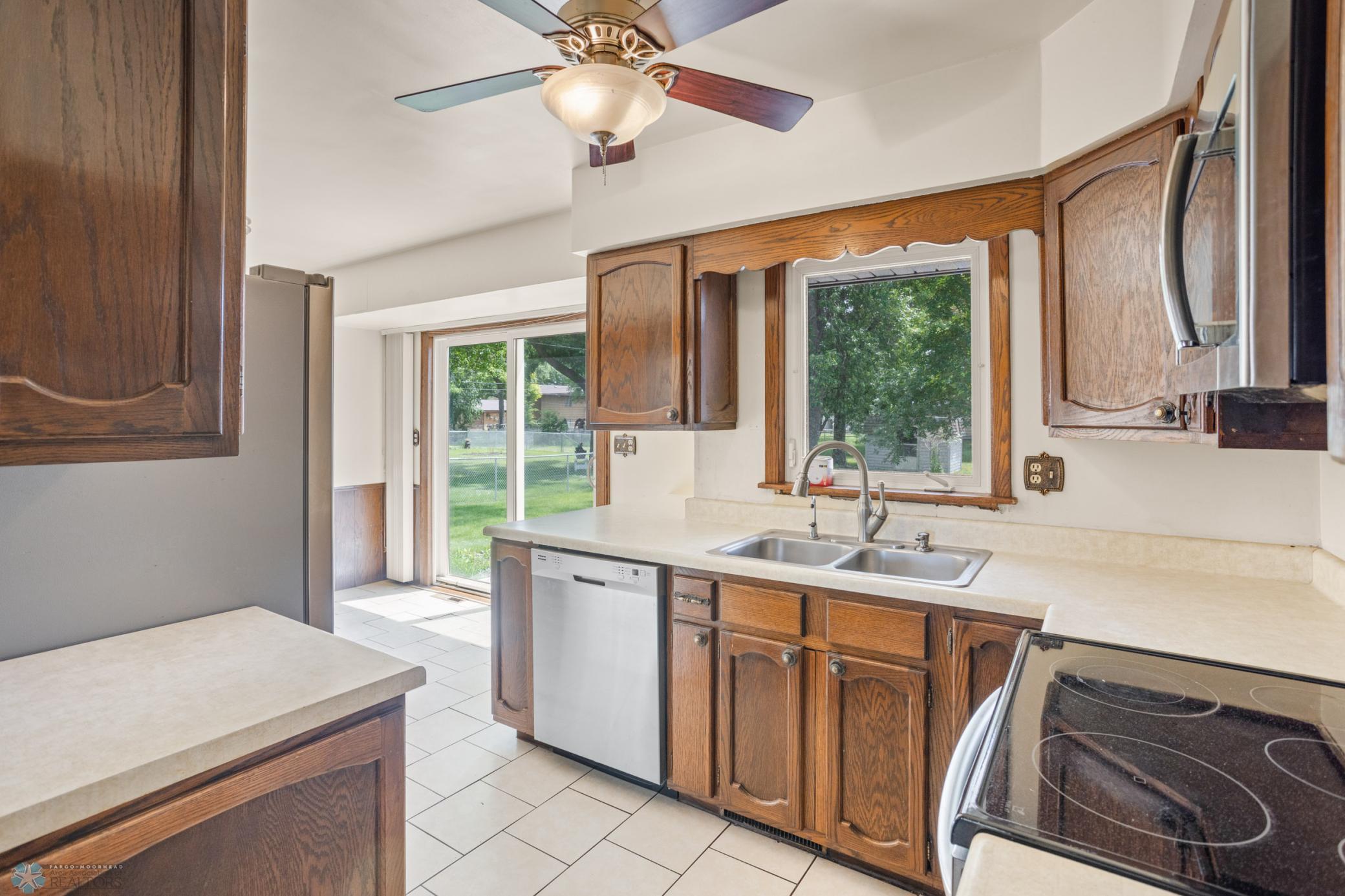 219 5th Ave W West Fargo