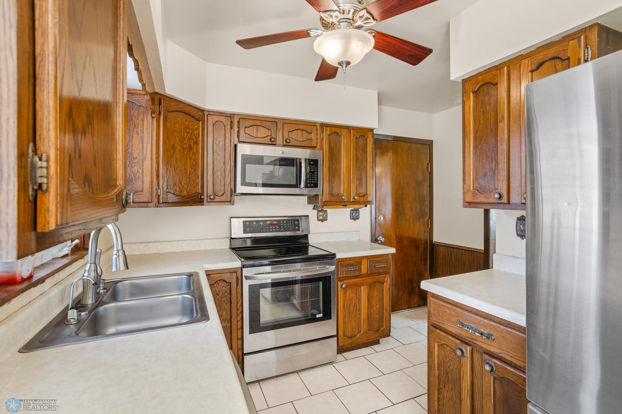 219 5th Ave W West Fargo