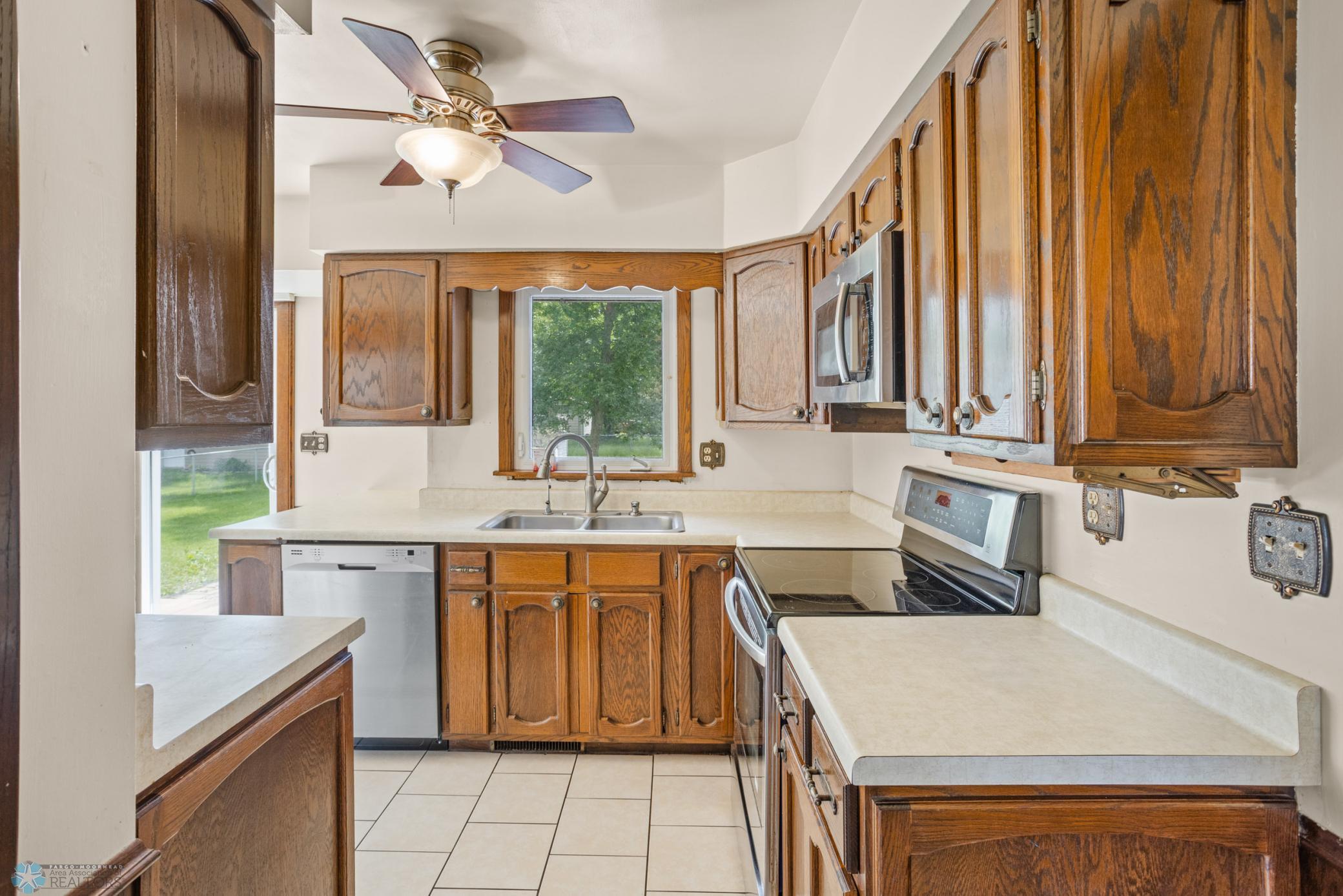 219 5th Ave W West Fargo