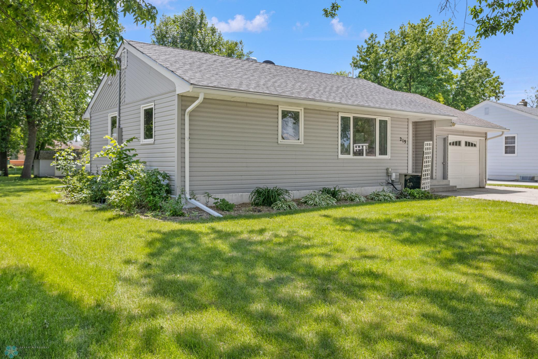 219 5th Ave W West Fargo