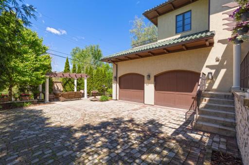 3742 Abbott Avenue S, Minneapolis, MN 55410