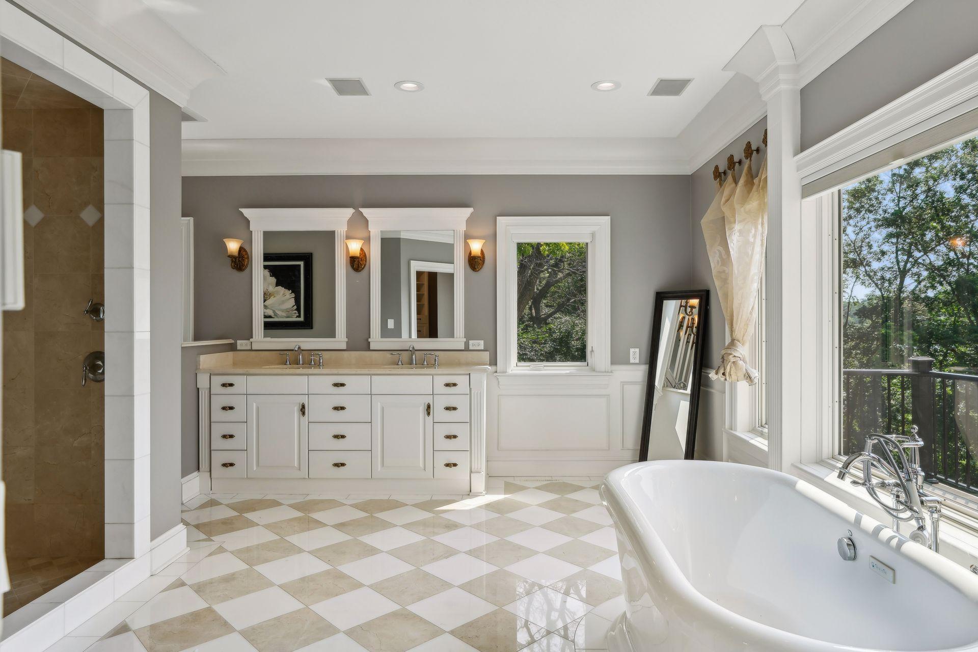 Elegant Owner's ensuite