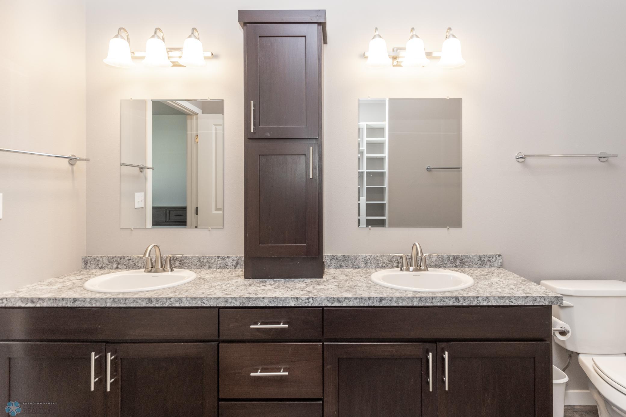1841 46th Ave S Moorhead-24.jpg