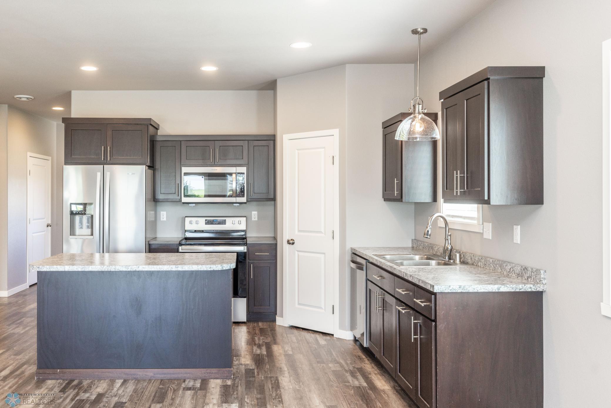 1841 46th Ave S Moorhead-32.jpg