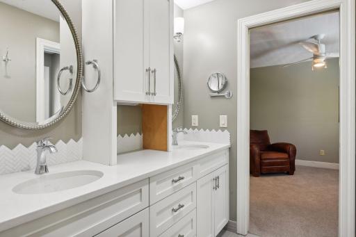 5035 Shenandoah Lane N, Minneapolis, MN 55446