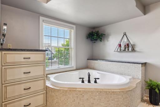 5035 Shenandoah Lane N, Minneapolis, MN 55446